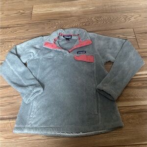 Patagonia Women's Soft Gray and Coral Button Up